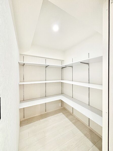 ウォークインクローゼットのある住まいでスッキリ快適な生活を