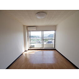 スウィートフレンド 4階1Kのリビング/ダイニング