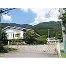 小学校「上田市立塩尻小学校まで854ｍ」
