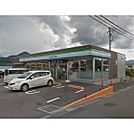 コンビニ「ファミリーマート上田下之郷店まで496ｍ」