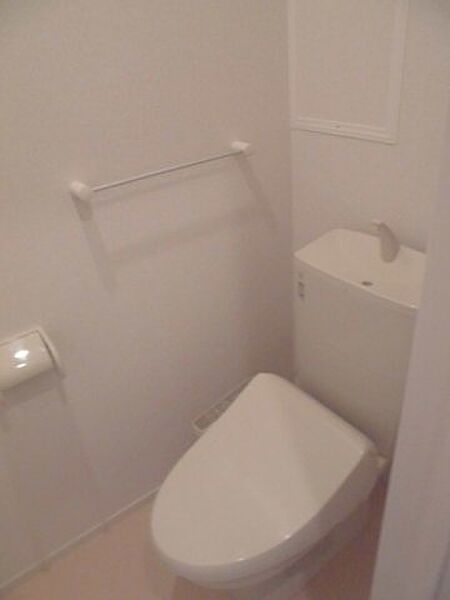 画像7:シンプルで使いやすいトイレです