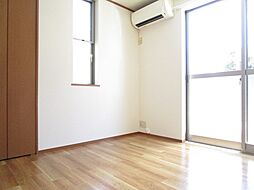 ヴィレッタインテル 101 1階1Kのリビング/ダイニング