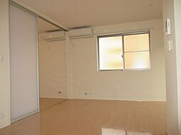 ドゥメゾン 201 2階1LDKのリビング/ダイニング