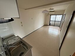 山根ビル 6階3LDKのリビング/ダイニング