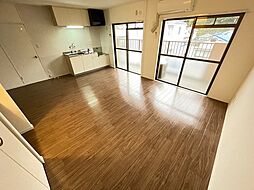 コーポ尾崎 3階2LDKのリビング/ダイニング