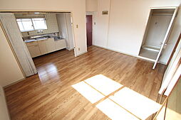 コーポ安古市 4階2LDKのリビング/ダイニング