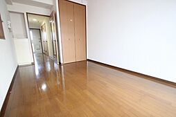 メイプル舟入 2階1Kのリビング/ダイニング