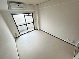 ウイング上安 3階1Kのリビング/ダイニング