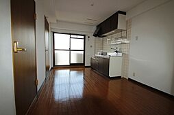 エソール龍本 8階3DKのリビング/ダイニング