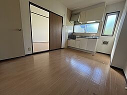 プレジオ泉田 1階3DKのリビング/ダイニング