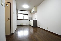 ライフハウス　A 2階ワンルームのリビング/ダイニング