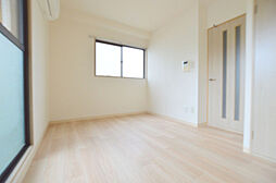 ダイアパレス平和通り 3階ワンルームのリビング/ダイニング