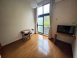 レオパレスシナジーII 1階1Kのリビング/ダイニング