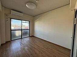 ビレッジ中央 5階1Kのリビング/ダイニング