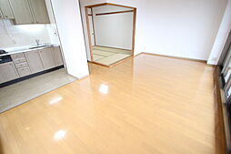 シーブリーズ東原壱番館 8階3LDKのリビング/ダイニング