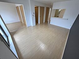 グランコリーヌII 2階2LDKのリビング/ダイニング