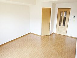 ロアール天満 7階1Kのリビング/ダイニング