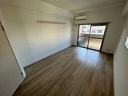 フロレゾン庚午北 4階1Kのリビング/ダイニング