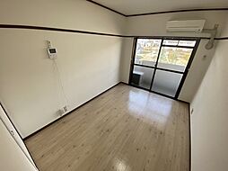 ロイヤルメゾン古江 3階1Kのリビング/ダイニング