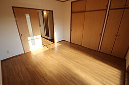 サンファミール緑井 3階1Kのリビング/ダイニング