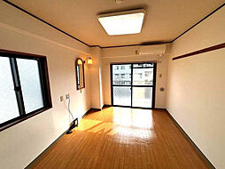 エステートベネフィット5フルタ 7階1Kのリビング/ダイニング