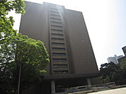 役所「広島市役所まで893ｍ」
