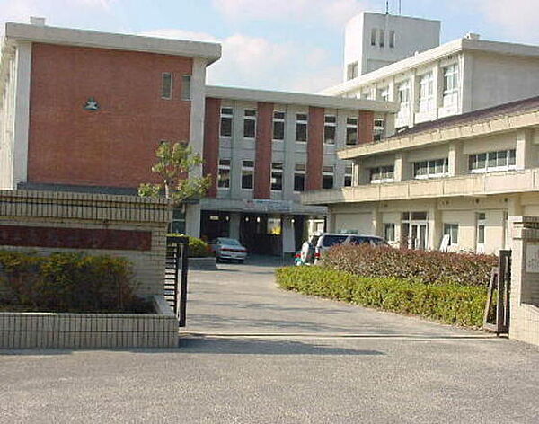 画像13:中学校「広島市立高取北中学校まで3029ｍ」