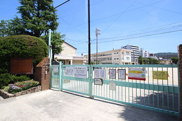 画像18:小学校「広島市立古市小学校まで1107ｍ」
