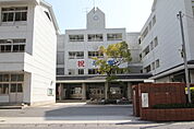 中学校「広島市立井口台中学校まで932ｍ」