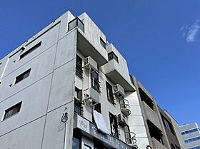 マキノビル 201 ｜ 広島県広島市中区東千田町2丁目（賃貸マンション2LDK・2階・42.02㎡） その1