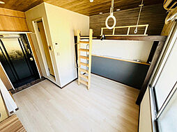 ワンピース 3階ワンルームのリビング/ダイニング