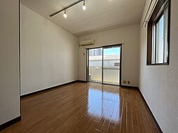 エソール光南 2階ワンルームのリビング/ダイニング