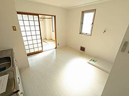 ハピネス中広 3階1Kのリビング/ダイニング