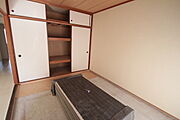 別部屋の写真を使用しております。