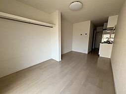 セントラーレ 1階ワンルームのリビング/ダイニング