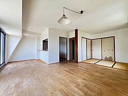 エバーグリーン牛田 6階3LDKのリビング/ダイニング