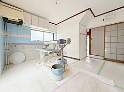 東原3丁目貸家 001 4DKのリビング/ダイニング