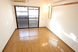 エステートベネフィット5フルタ 2階1Kのリビング/ダイニング