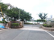 中学校「広島市立中広中学校まで1686ｍ」