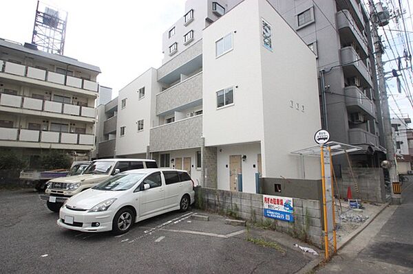 RAFFLES ｜広島県広島市西区都町(賃貸アパート1LDK・3階・38.02㎡)の写真 その1