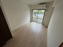 フォレスト中央 1階1Kのリビング/ダイニング