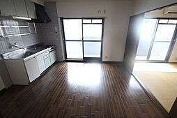 グランドールAKI 3階2DKのリビング/ダイニング