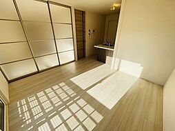 カリアタワー 1階2LDKのリビング/ダイニング