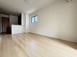 ファミリアメゾン　III 1階1LDKのリビング/ダイニング