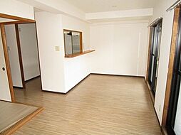 グリーンコート毘沙門 4階2LDKのリビング/ダイニング