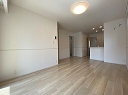 カサ・デ・リカ 1階1LDKのリビング/ダイニング