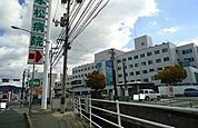 病院「医療法人社団葵会八本松病院まで2410ｍ」
