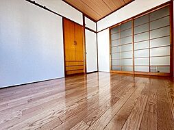 ピュアシティ 5階1Kのリビング/ダイニング