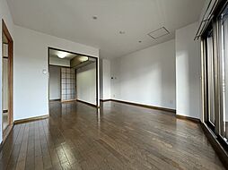 セントラル古江 3階3SLDKのリビング/ダイニング