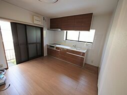 坂田貸家 5DKのリビング/ダイニング